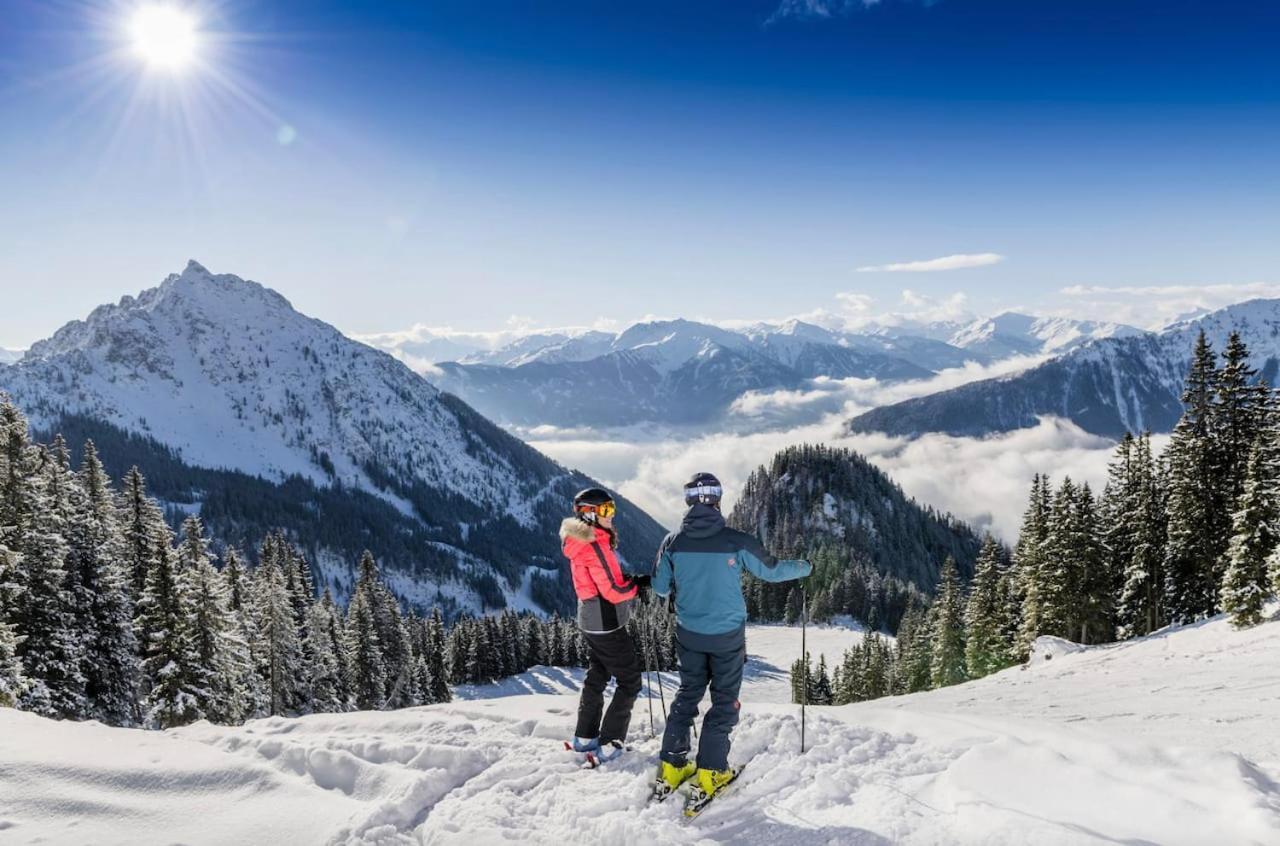 Urban Mountain Chalet With Lake View Maurach  Buitenkant foto
