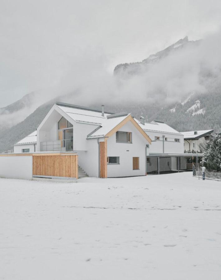 Urban Mountain Chalet With Lake View Maurach  Buitenkant foto