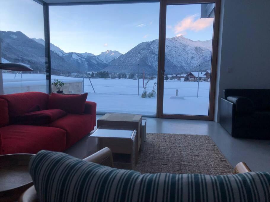 Urban Mountain Chalet With Lake View Maurach  Buitenkant foto