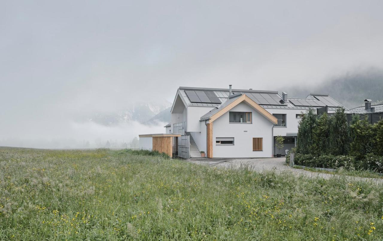 Urban Mountain Chalet With Lake View Maurach  Buitenkant foto